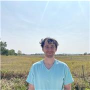 Native (USA) English Teacher with training and experience in teaching English Literature (British/USA) and Language
